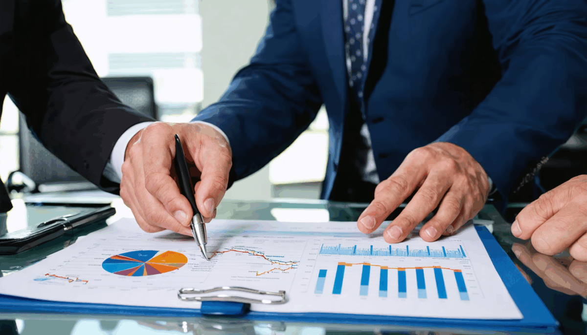 découvrez comment fonctionne le plafond de retrait sur 7 jours glissants et apprenez à gérer vos opérations bancaires avec notre mode d'emploi clair et pratique.