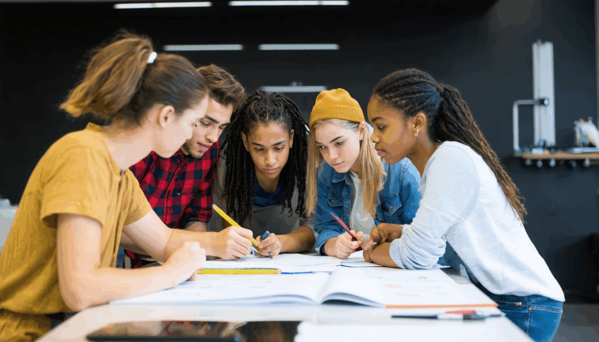 découvrez les écoles de la deuxième chance et leurs dispositifs d'accompagnement dans les départements 77, 78 et 95 pour aider les jeunes à réussir leur insertion professionnelle.