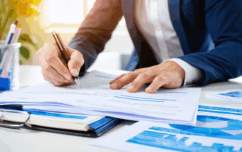 découvrez comment utiliser correctement l'expression « au sein de l’entreprise » grâce à notre guide pratique, et évitez les erreurs courantes pour améliorer votre communication professionnelle.