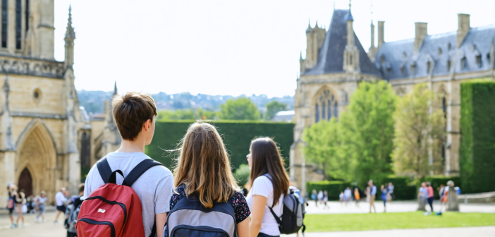 découvrez comment choisir la formation universitaire parfaite en france grâce à nos conseils pratiques. explorez vos passions, évaluez vos options et tracez votre chemin vers un avenir professionnel épanouissant.