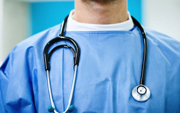découvrez les principaux pièges à éviter lors de l'achat de blouses médicales. notre guide vous aidera à faire des choix éclairés pour garantir confort, sécurité et conformité aux normes du secteur. ne laissez pas des erreurs coûteuses compromettre votre achat !